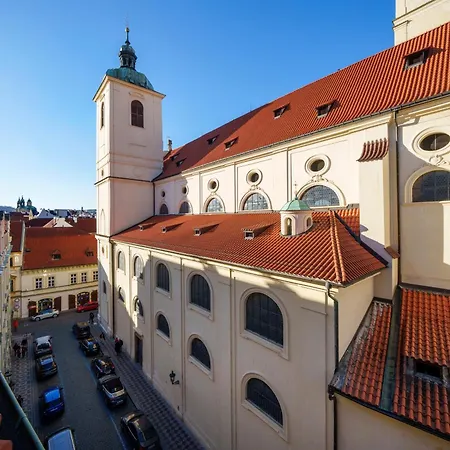 Apartment 3 Bed Flat - Sleeps 12 - Wifi